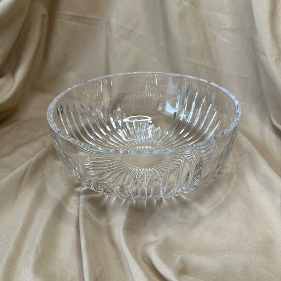 Vintage Centerpiece Bowl in Staccato pattern by Mikasa 8 inch - Picture 9 of 10